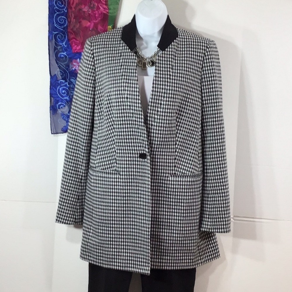 Bar III b/w tartan plaid long blazer 6